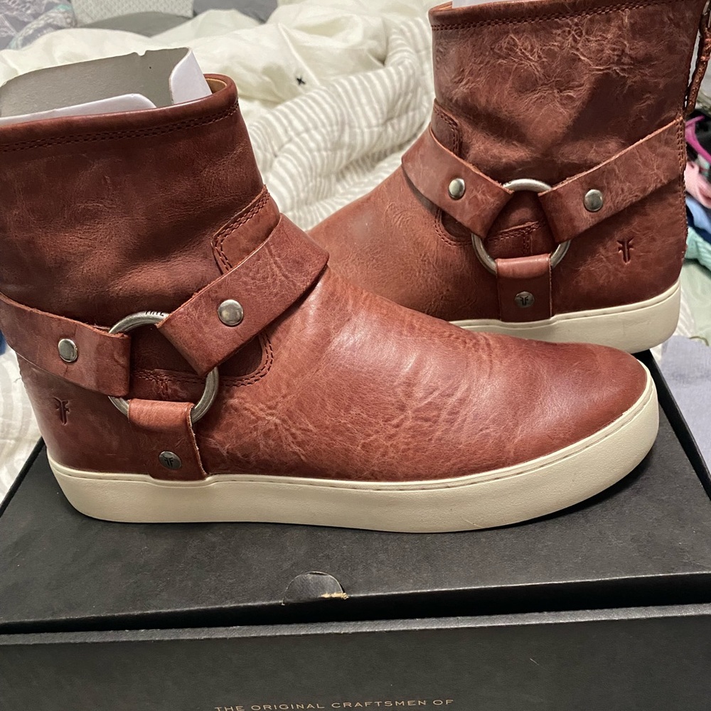Frye Lena harness booties size 10